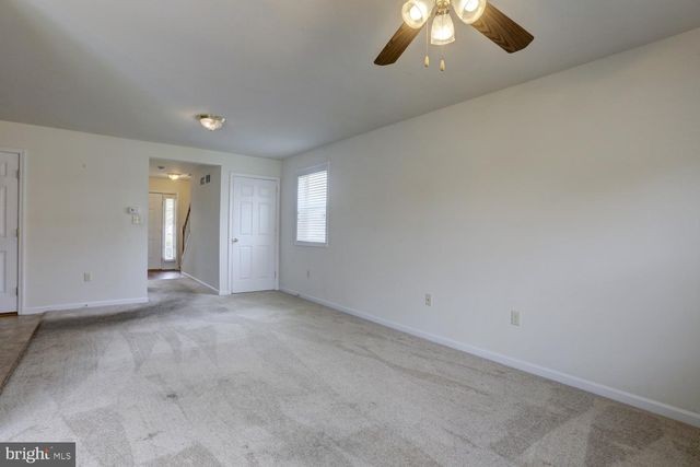 631 SUNFLOWER ST, New Holland, PA 17557