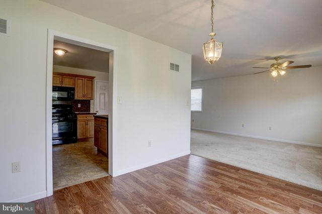 631 SUNFLOWER ST, New Holland, PA 17557