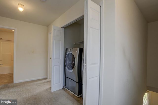 631 SUNFLOWER ST, New Holland, PA 17557