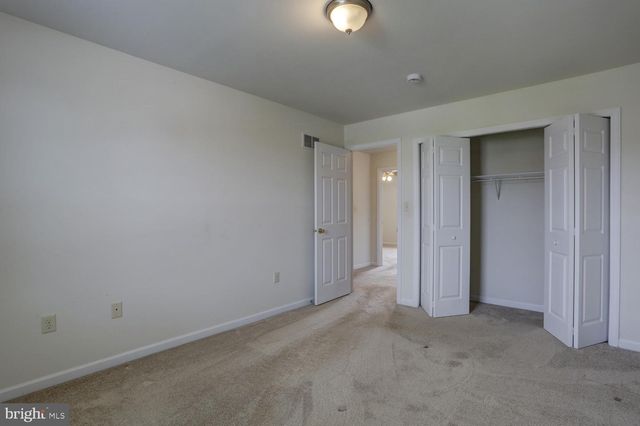 631 SUNFLOWER ST, New Holland, PA 17557
