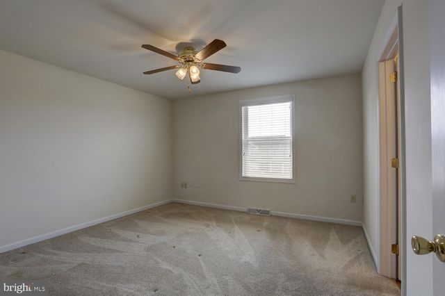 631 SUNFLOWER ST, New Holland, PA 17557