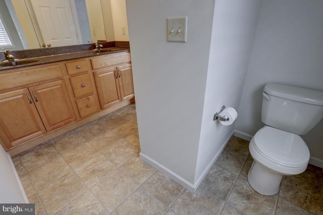 631 SUNFLOWER ST, New Holland, PA 17557
