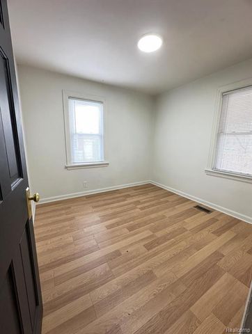 934 Campbell Street, Flint, MI 48507