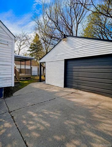 934 Campbell Street, Flint, MI 48507