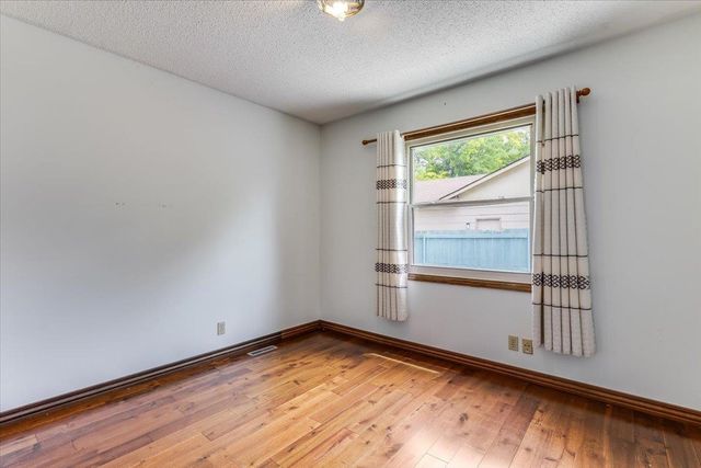 2007 N Wood, Wichita, KS 67212