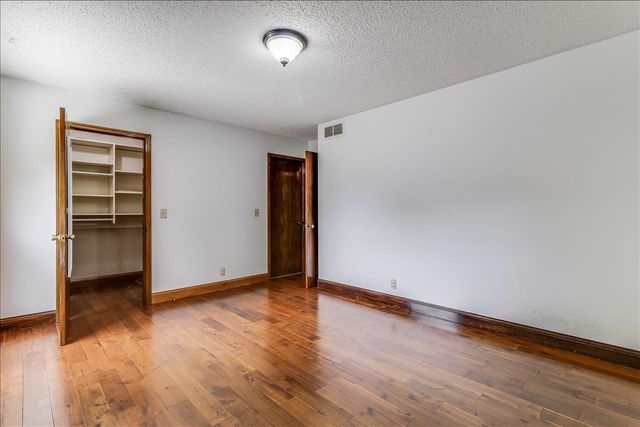 2007 N Wood, Wichita, KS 67212