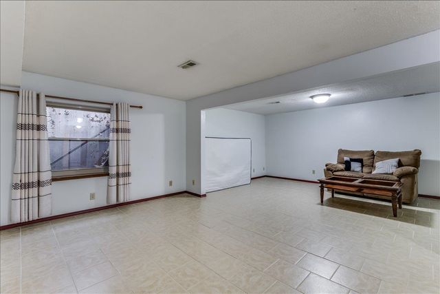 2007 N Wood, Wichita, KS 67212