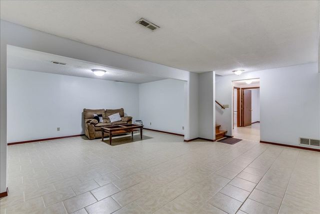 2007 N Wood, Wichita, KS 67212