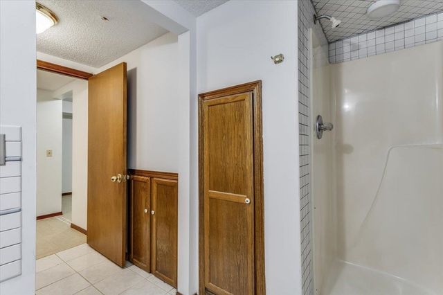 2007 N Wood, Wichita, KS 67212