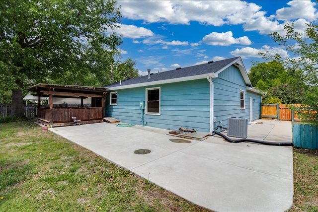 2007 N Wood, Wichita, KS 67212