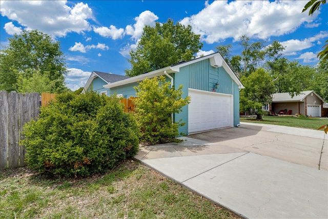 2007 N Wood, Wichita, KS 67212