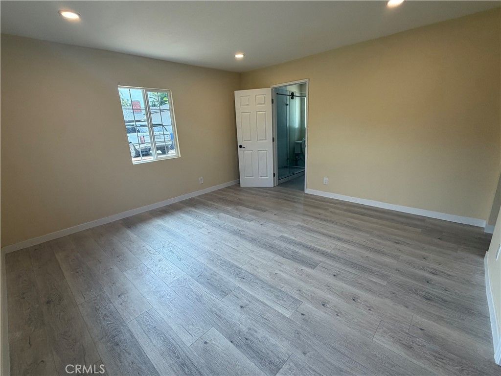 7912 White Oak Avenue B, Northridge, CA 91325