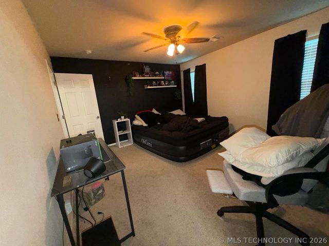10147 E Larry Street, Claremore, OK 74017