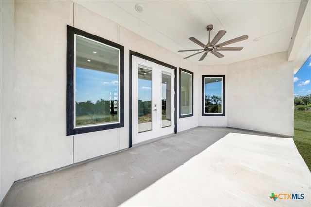 106 County Road 2730, Mico, TX 78056