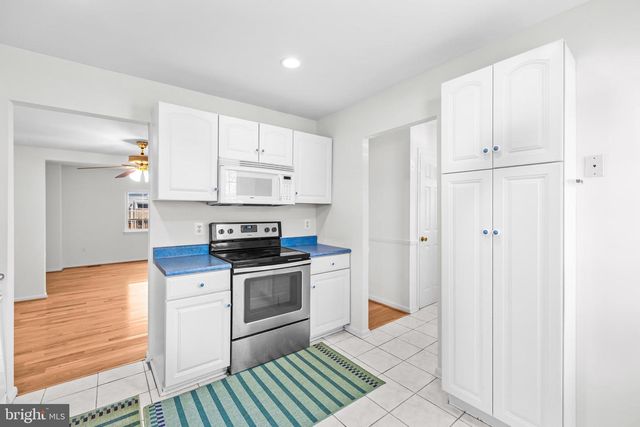 7410 RHONDDA DR, Lorton, VA 22079