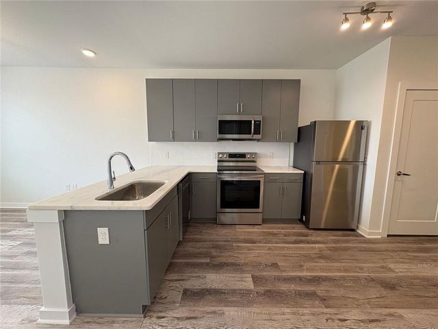 525 PARKWAY Drive 510, Atlanta, GA 30354