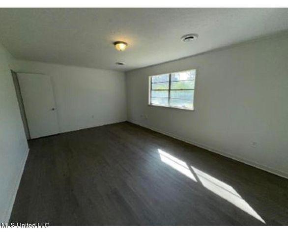 325 Valley Vista Drive, Jackson, MS 39211