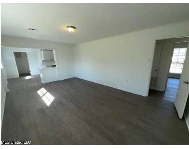 325 Valley Vista Drive, Jackson, MS 39211