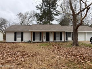 325 Valley Vista Drive, Jackson, MS 39211