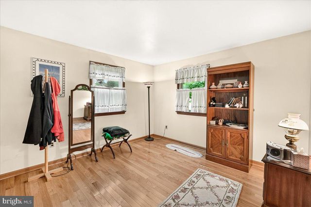1752 ROHRERSVILLE RD, Knoxville, MD 21758