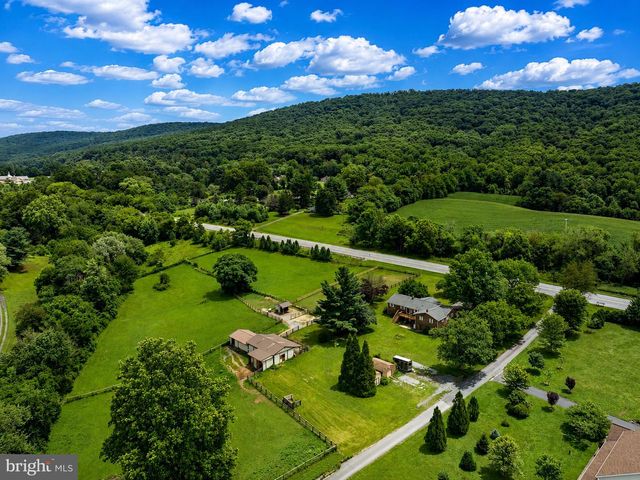 1752 ROHRERSVILLE RD, Knoxville, MD 21758