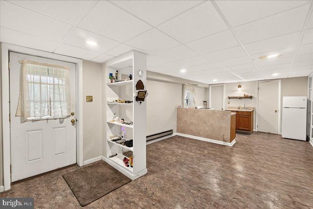 1752 ROHRERSVILLE RD, Knoxville, MD 21758