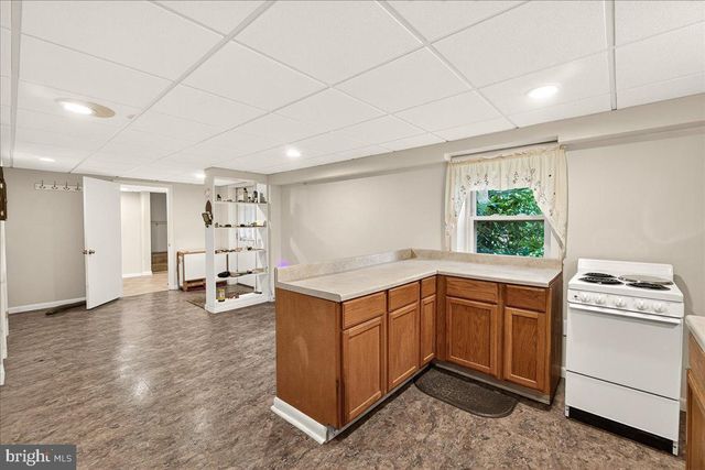 1752 ROHRERSVILLE RD, Knoxville, MD 21758