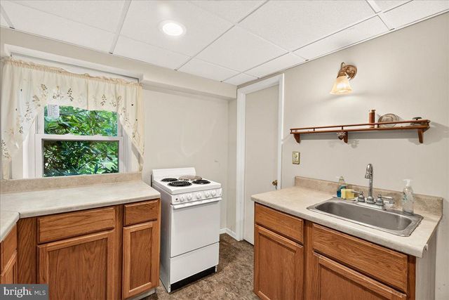 1752 ROHRERSVILLE RD, Knoxville, MD 21758