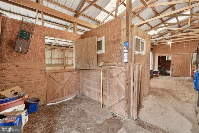 1752 ROHRERSVILLE RD, Knoxville, MD 21758