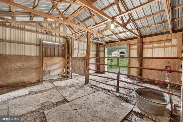 1752 ROHRERSVILLE RD, Knoxville, MD 21758