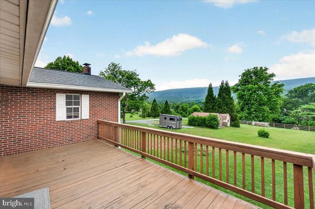 1752 ROHRERSVILLE RD, Knoxville, MD 21758