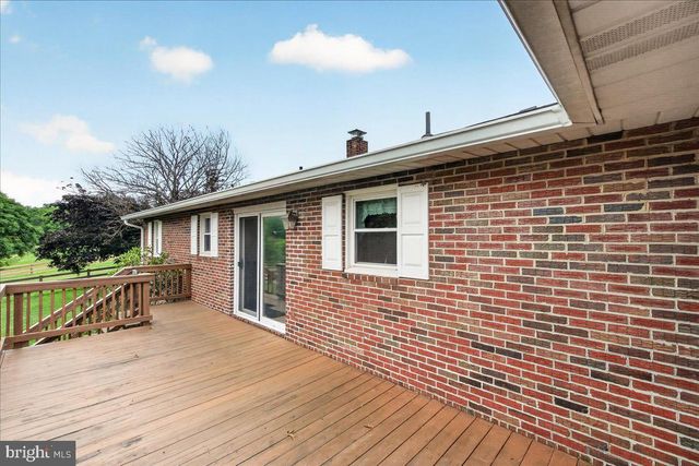 1752 ROHRERSVILLE RD, Knoxville, MD 21758