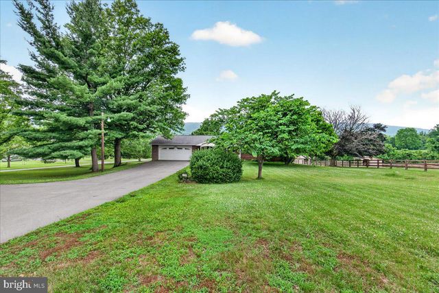 1752 ROHRERSVILLE RD, Knoxville, MD 21758