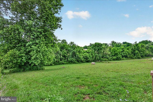 1752 ROHRERSVILLE RD, Knoxville, MD 21758