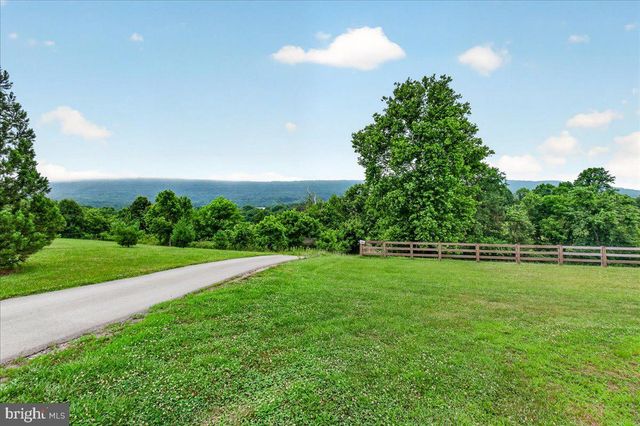 1752 ROHRERSVILLE RD, Knoxville, MD 21758