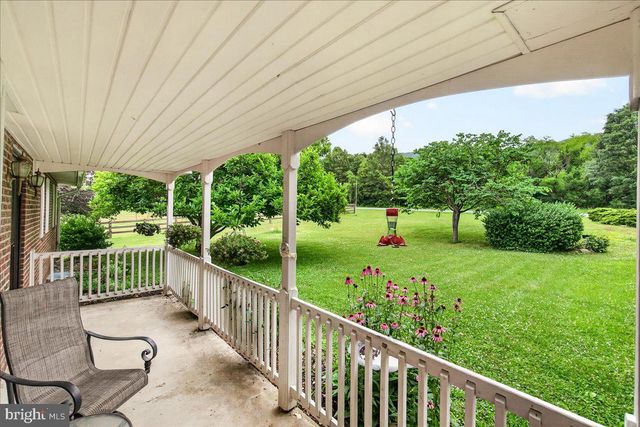 1752 ROHRERSVILLE RD, Knoxville, MD 21758