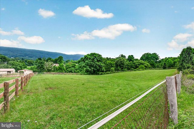 1752 ROHRERSVILLE RD, Knoxville, MD 21758