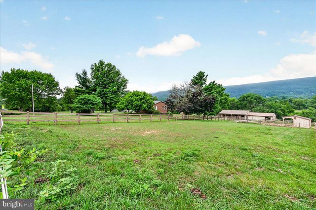 1752 ROHRERSVILLE RD, Knoxville, MD 21758