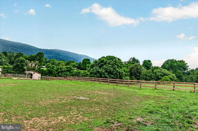 1752 ROHRERSVILLE RD, Knoxville, MD 21758