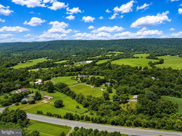 1752 ROHRERSVILLE RD, Knoxville, MD 21758