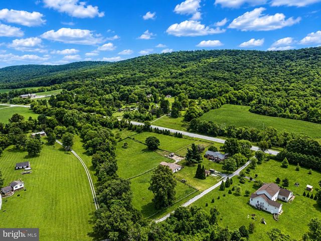 1752 ROHRERSVILLE RD, Knoxville, MD 21758