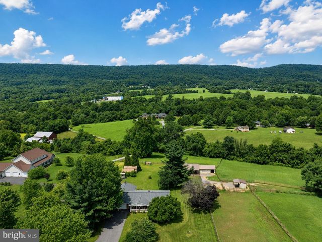 1752 ROHRERSVILLE RD, Knoxville, MD 21758