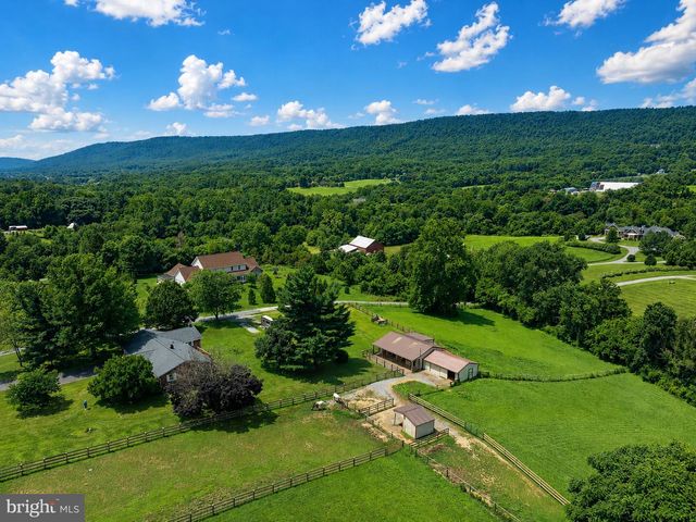 1752 ROHRERSVILLE RD, Knoxville, MD 21758