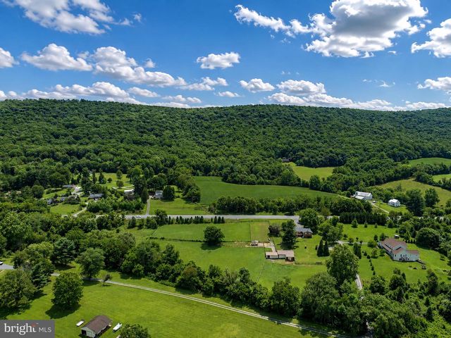 1752 ROHRERSVILLE RD, Knoxville, MD 21758