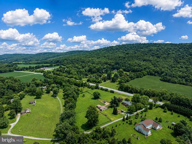 1752 ROHRERSVILLE RD, Knoxville, MD 21758