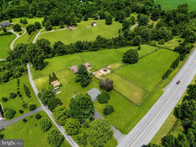1752 ROHRERSVILLE RD, Knoxville, MD 21758