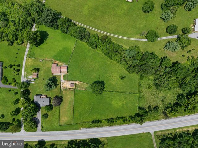 1752 ROHRERSVILLE RD, Knoxville, MD 21758