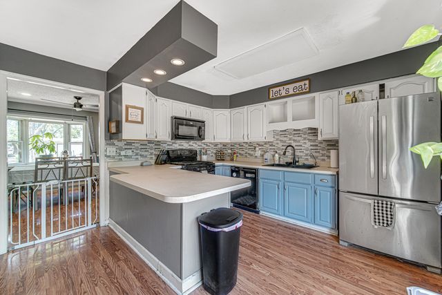 676 Marine Drive, Wauconda, IL 60084