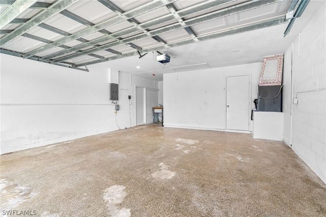 1715 NE 2nd AVE, Cape Coral, FL 33909