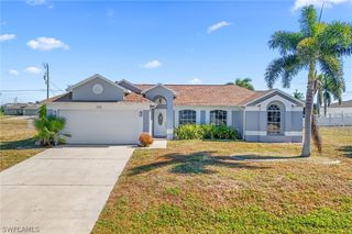 1715 NE 2nd AVE, Cape Coral, FL 33909
